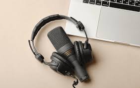 How Fund Managers Can Build Authority and Attract Investors with Podcasts